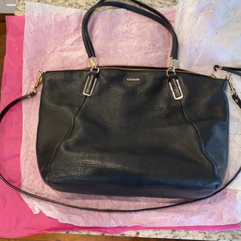 Coach tote in black